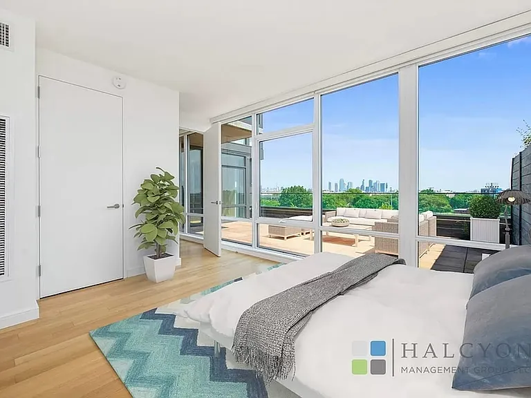 101 Bedford Ave #Penthouse D-708 — Photo 4