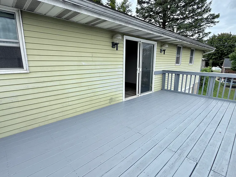 1015 E Hamilton St — Photo 49