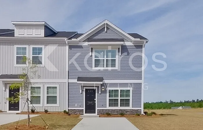 2579 Banyon Cir — Photo 1