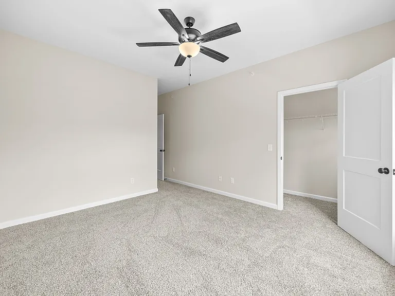 962 Horizon Ct — Photo 17