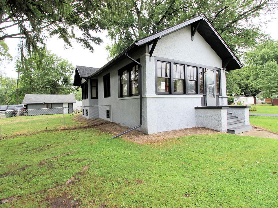 206 E 2nd St, Aroma Park, IL 60910 Zillow