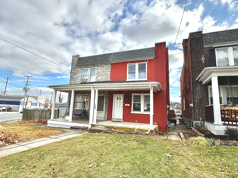 760 Hamilton St — Photo 1