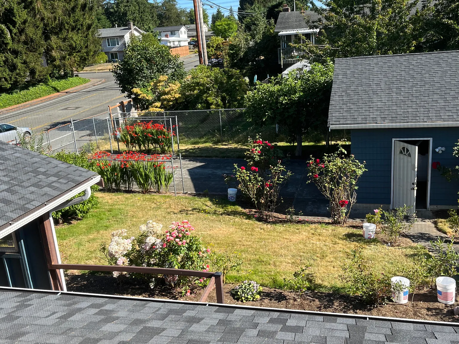 4 bed, 3.5 bath, 2060 sqft, $1,250 — Photo 1