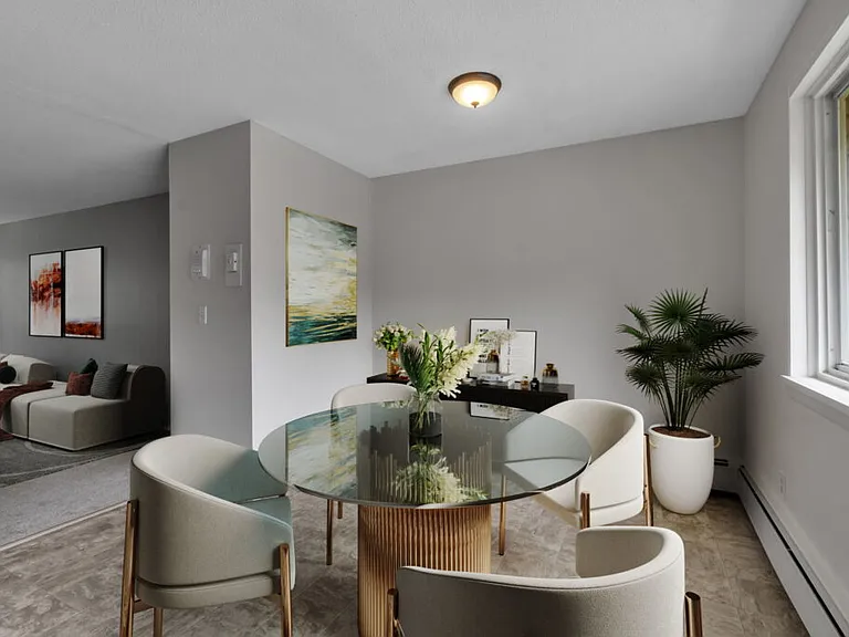 Portland Manor — Photo 2