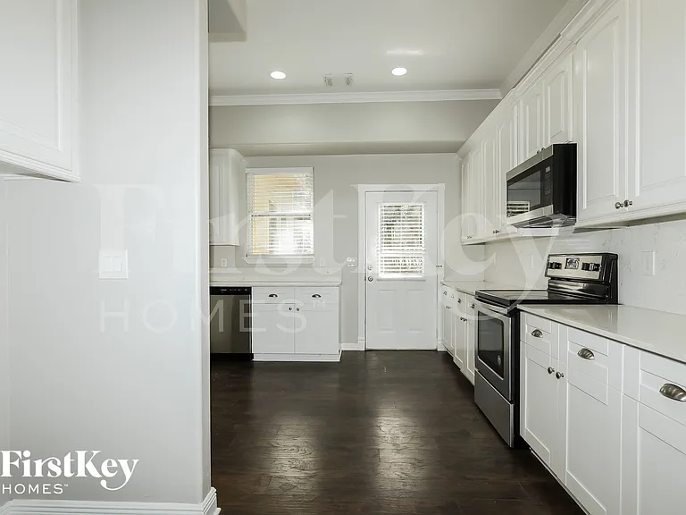 11730 Twain Dr — Photo 5