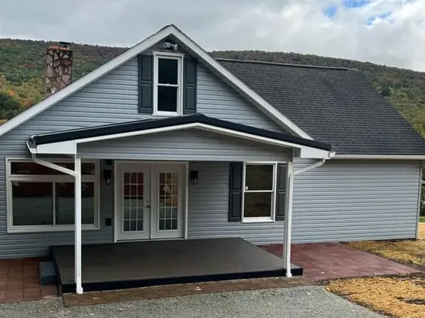 359 Hopwood Coolspring Rd, Hopwood, PA 15445