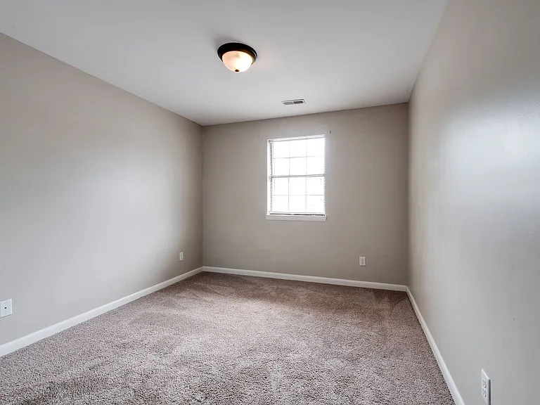 514 N Petway St — Photo 20