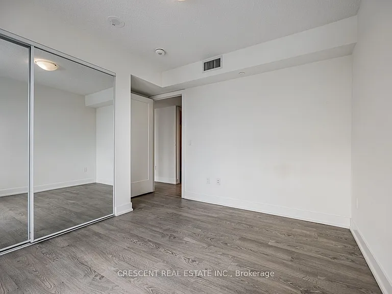 9 Mabelle Ave #2423 — Photo 19