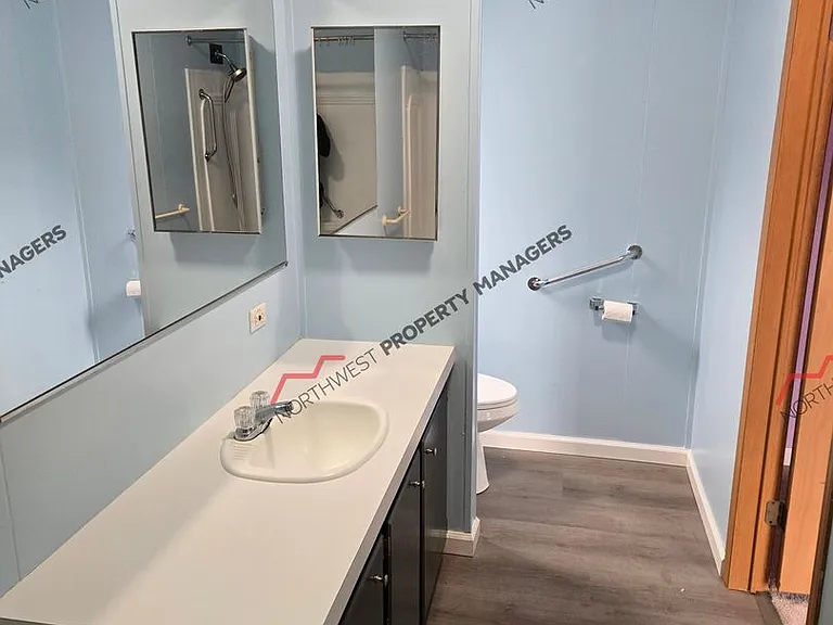 18415 Ivan St SW — Photo 21