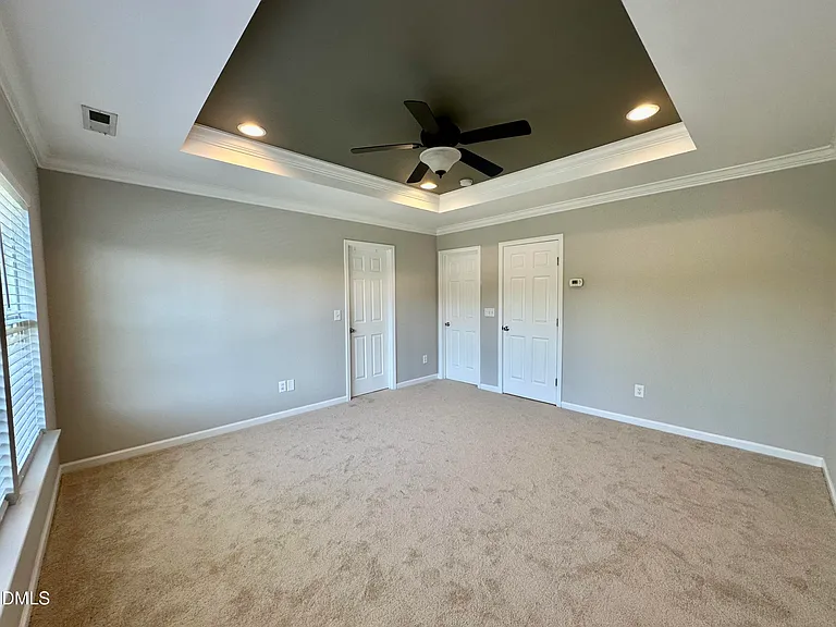 323 Longchamp Ln — Photo 19