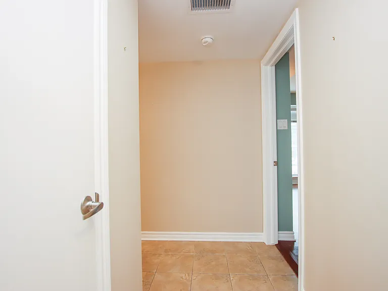 250 Lett St #502 — Photo 8