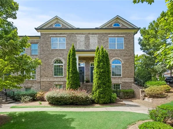 7524 Highlands Pt, Sandy Springs, GA 30328
