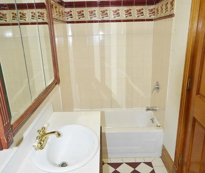 638 W Drummond Pl #1R — Photo 7