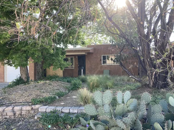 1022 Buena Vista Dr SE, Albuquerque, NM 87106