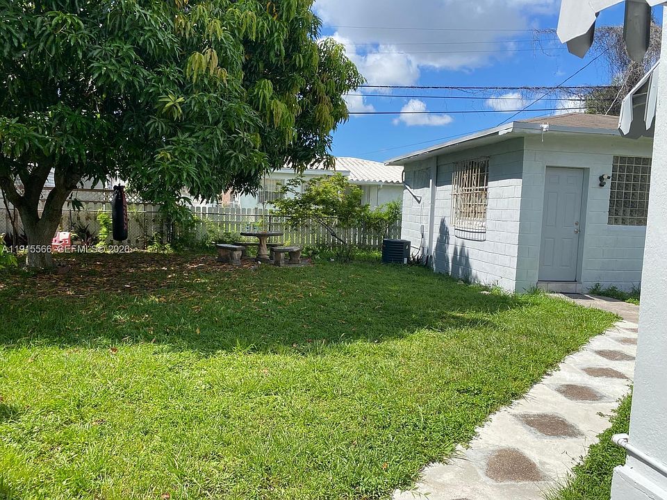 1st image of 808 NW 75th St