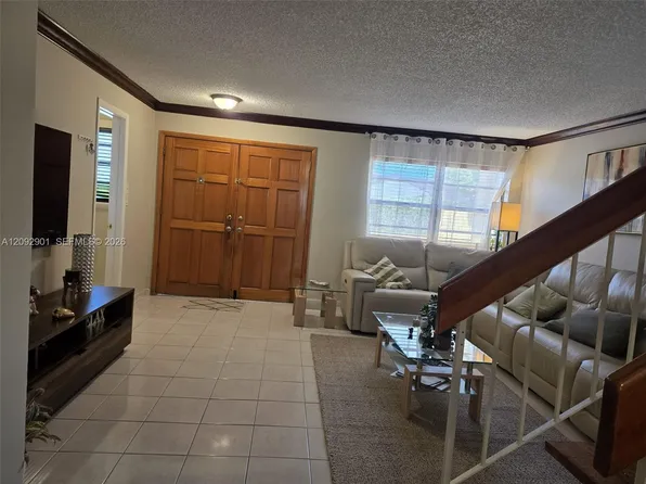 126XX SW 9th Ln #B, Miami, FL 33184