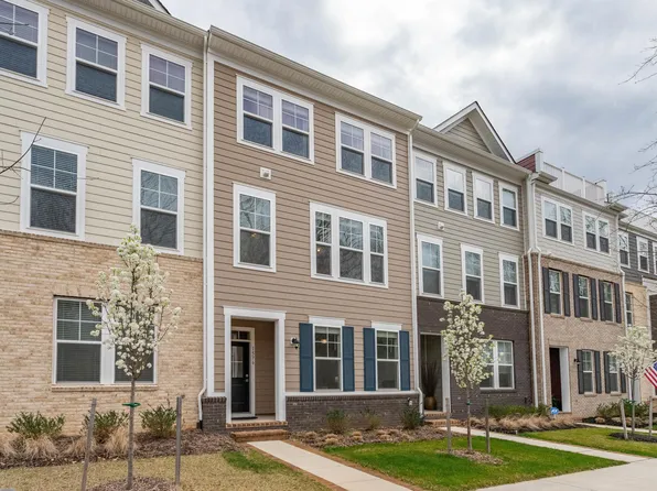 1576 Meadowlark Glen Rd, Dumfries, VA 22026