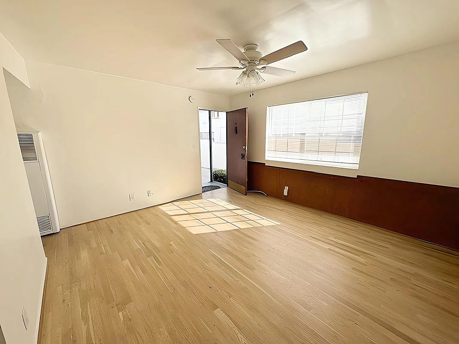 Studio, $1,895 — Photo 3