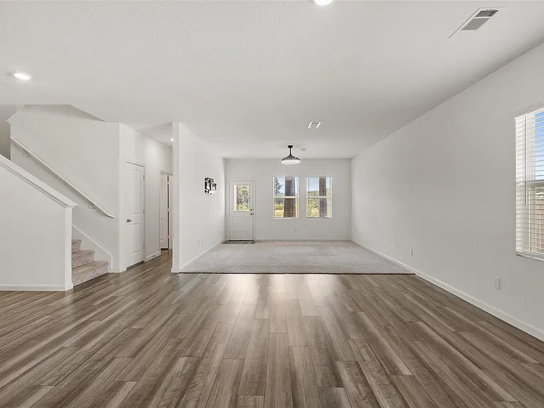 14707 Callard Ct — Photo 6