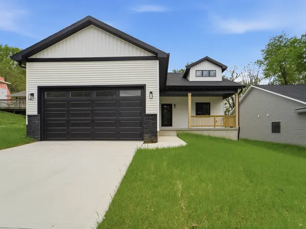 1421 SE Pioneer Rd, Des Moines, IA 50320