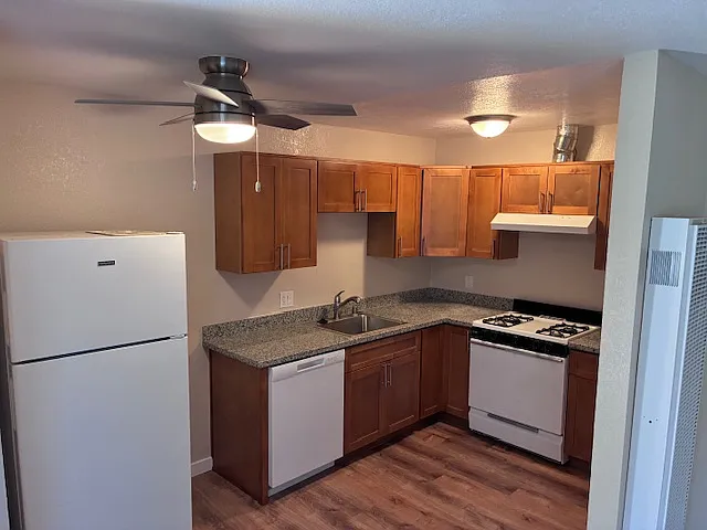 Adobe Villa Apartments — Photo 76
