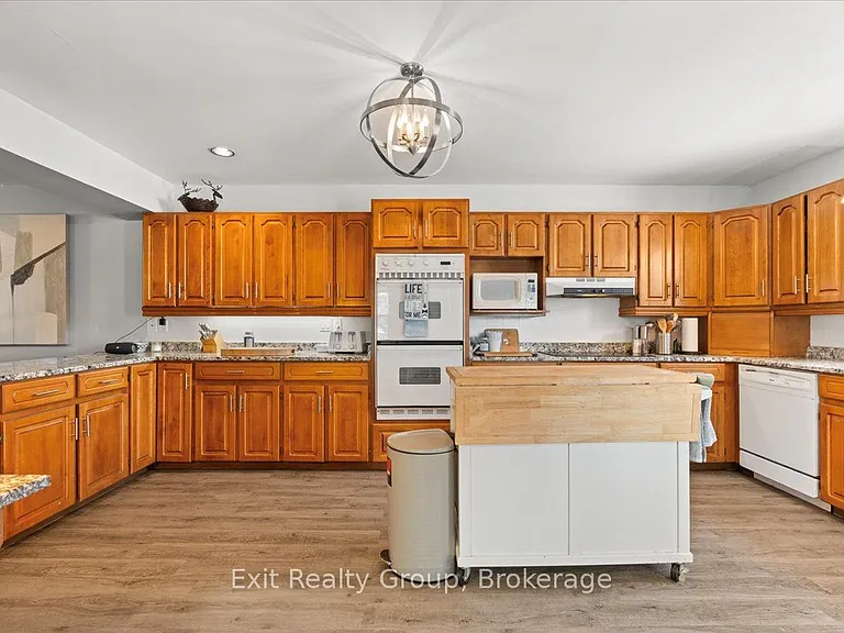 22 Willow Point Rd — Photo 7