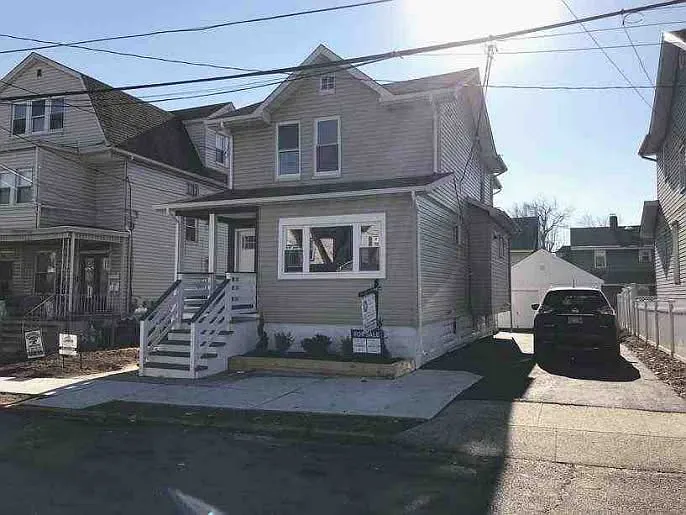 18 Van Cortland Pl — Photo 11