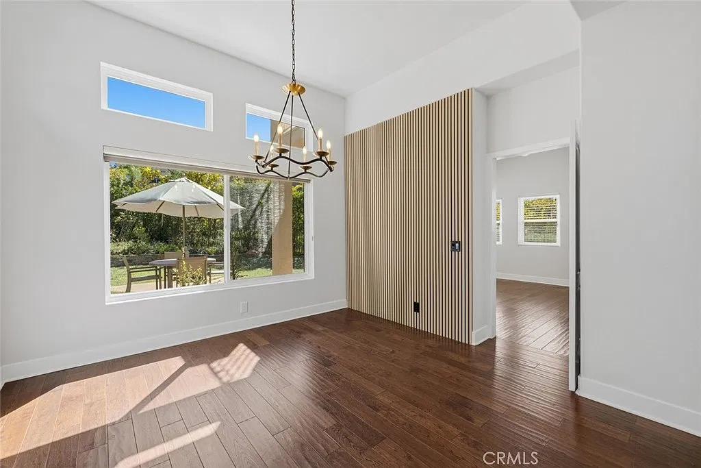 3 bed, 2499 sqft, $9,500 — Photo 3