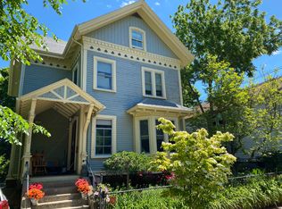105 Chestnut St #1, Cambridge, MA 02139