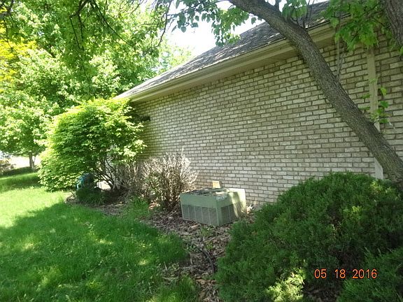 2nd image of 1609 Stonebridge Dr