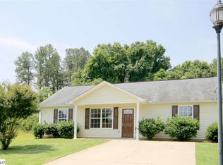 772 Cannonsburg Dr, Duncan, SC 29334