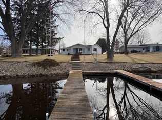 N5643 Riverside Dr, Shawano, WI 54166