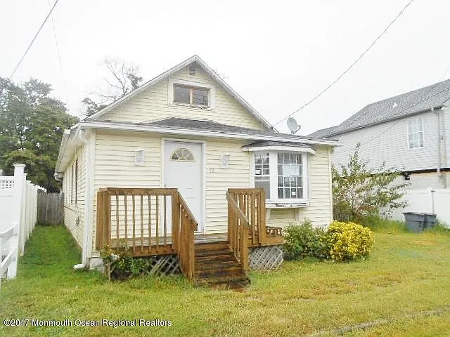 801 7th St photo 1