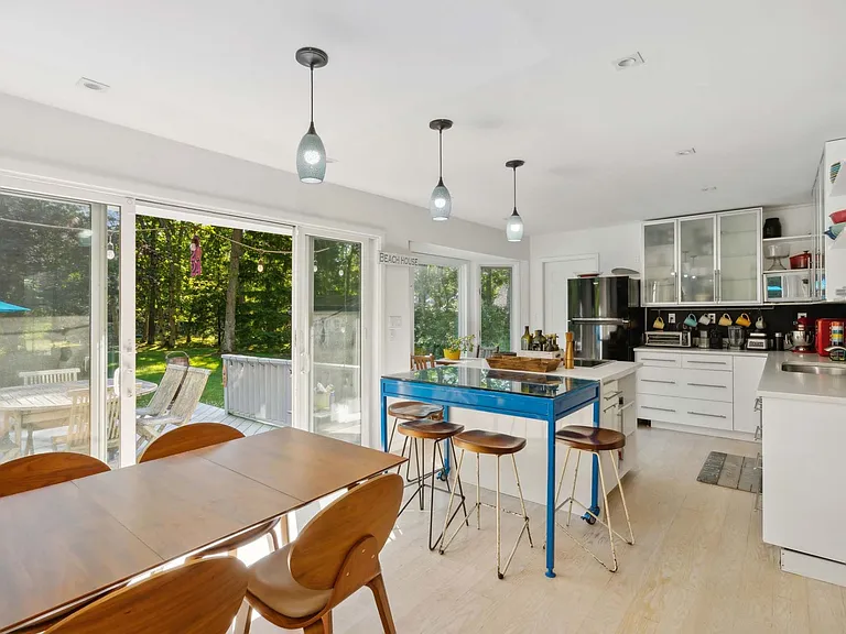 38 Eisenhower Dr — Photo 6