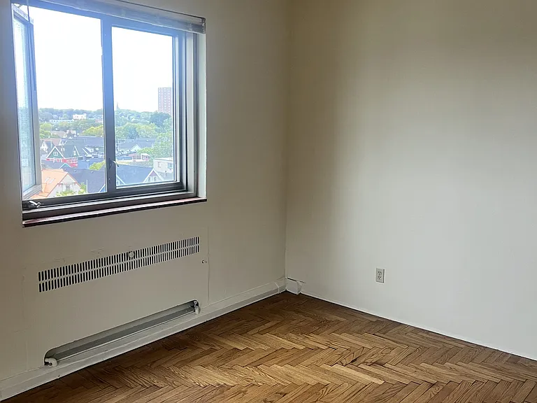 1609 N. Prospect Avenue — Photo 6