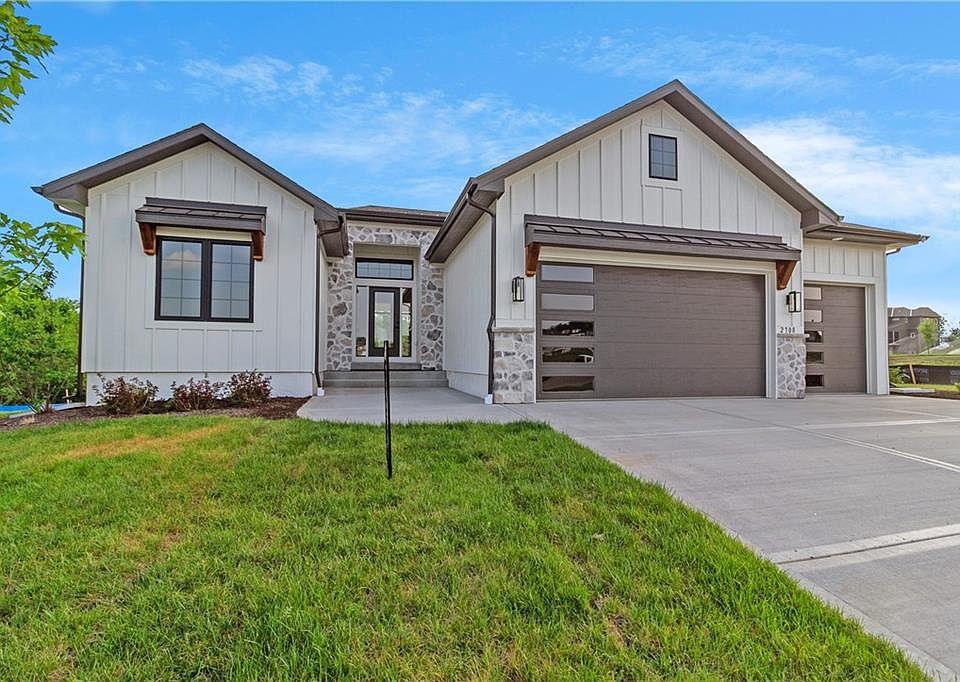 1st image of 2708 NE Wheatley Dr