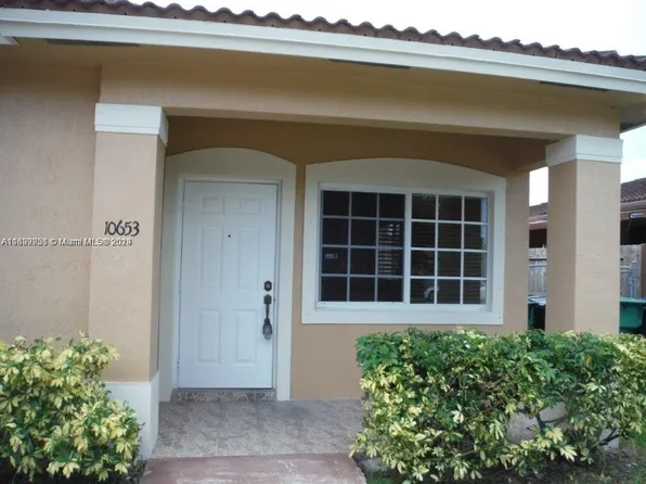 10653 SW 182nd St, Miami, FL 33157