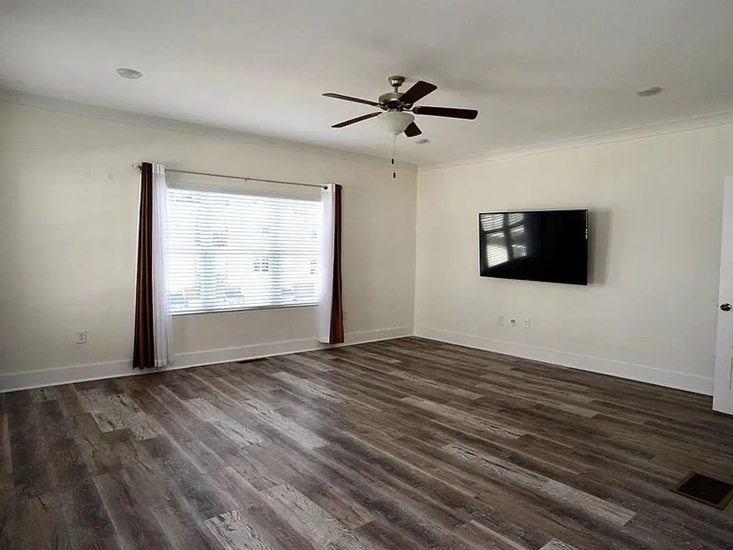 Stylish 3BR Townhome in Atlanta — Photo 4