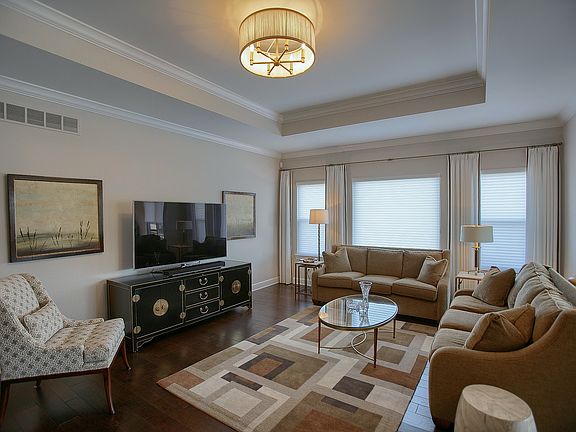 2nd image of 33627 Heirloom Cir