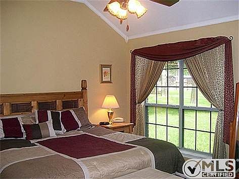 2nd image of 1046 County Road 3562