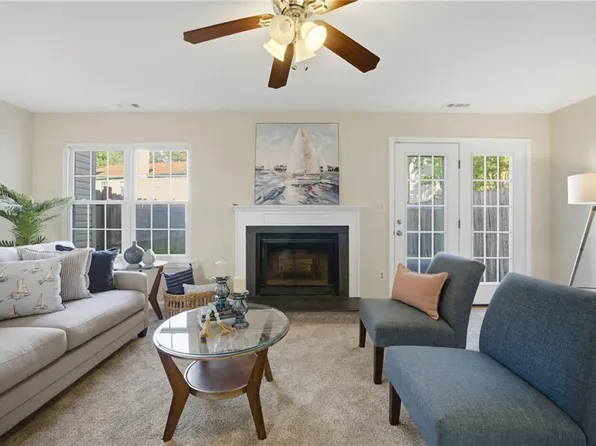 3904 Roebling Ln, Virginia Beach, VA 23452