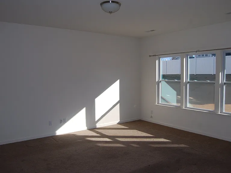 4037 Monteray Cir — Photo 5