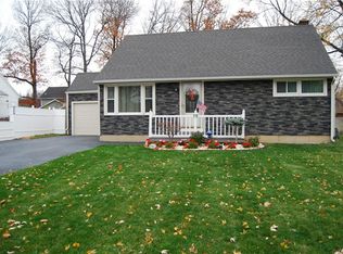 770 Oxbow Ln, Lewiston, NY