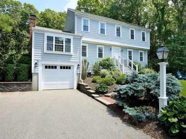 137 Peterson Path, Marshfield, MA 02050