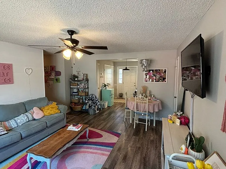 228 Mark Twain Cir — Photo 2