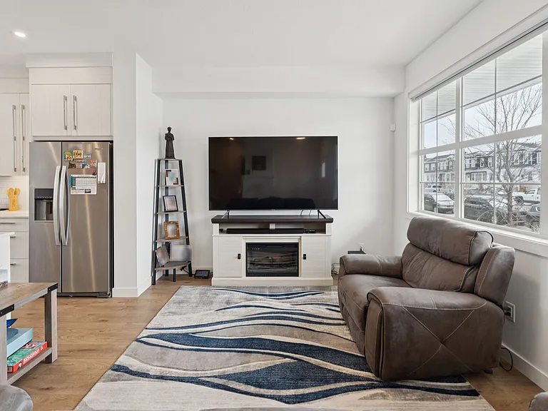 226 Dawson Way — Photo 3