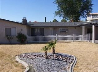 17815 Cresta Blanca Ln, Victorville, CA 92395