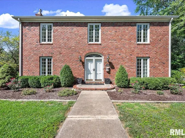 45 Park Lane Dr, Galesburg, IL 61401