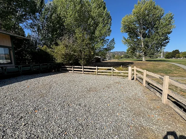 2 bed, 1180 sqft, $2,200 — Photo 3