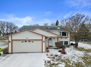 1019 Wellington Way, Hartland, WI 53029